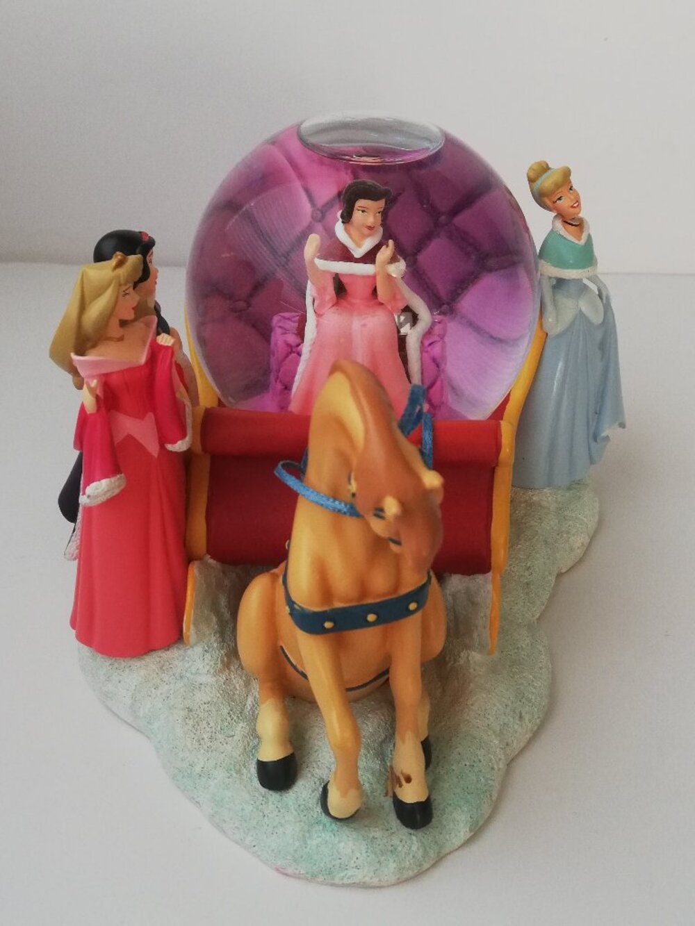 Vintage Disney Store "Princess Sleigh Ride" Winter Snow Globe (2004) - Picture 4 of 10